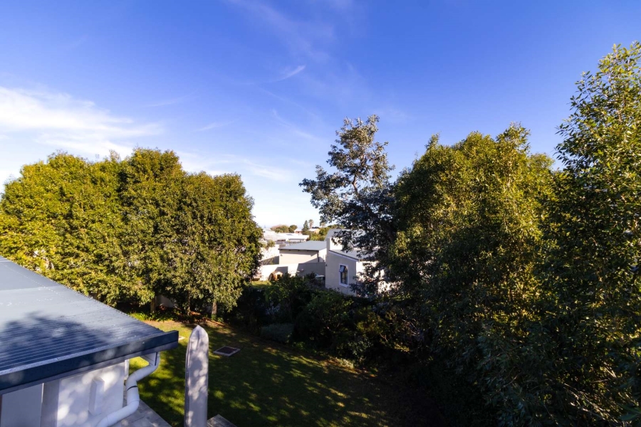 2 Bedroom Property for Sale in Sandbaai Western Cape